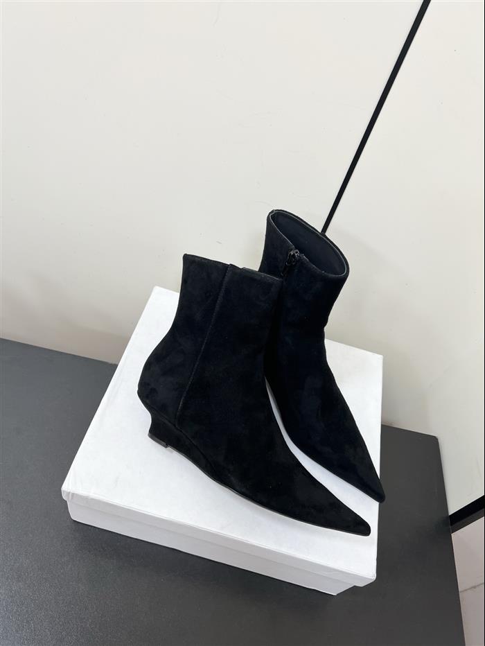 20251128174314938 370